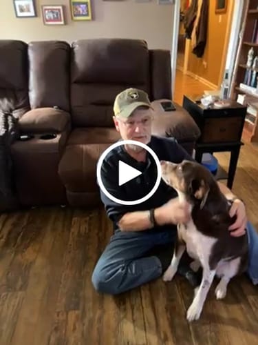 Customer video review of Endure & Conquer Compass Necklace: Helps Pair Veterans With A Service Dog Or Shelter Dog
