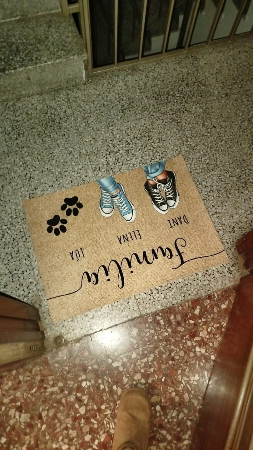 Customer photo review of Zapatos y patas - Felpudo personalizado