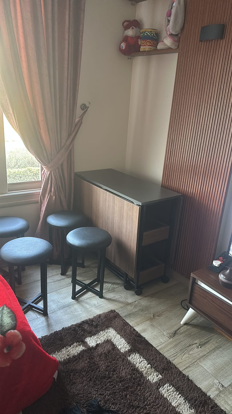 Customer photo review of ترابيزة سفرة مودرن ذات غالق للتحكم فى الحركة-stco10