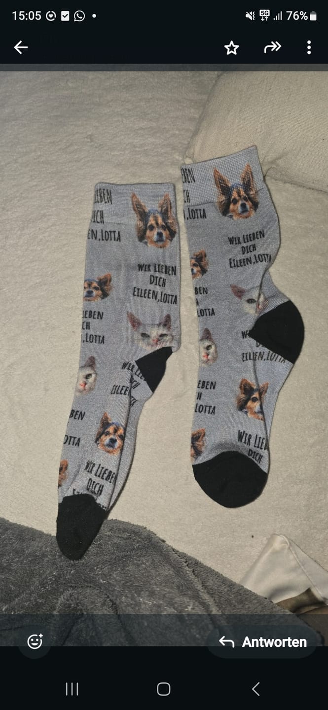 Customer photo review of Dein Foto mit Text - Individuelle Socken