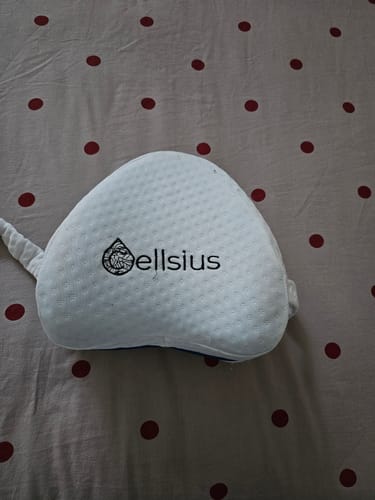 Avis photo d'un client sur Coussin Orthopédique Genoux Cellsius - Le secret d'un sommeil sans douleur