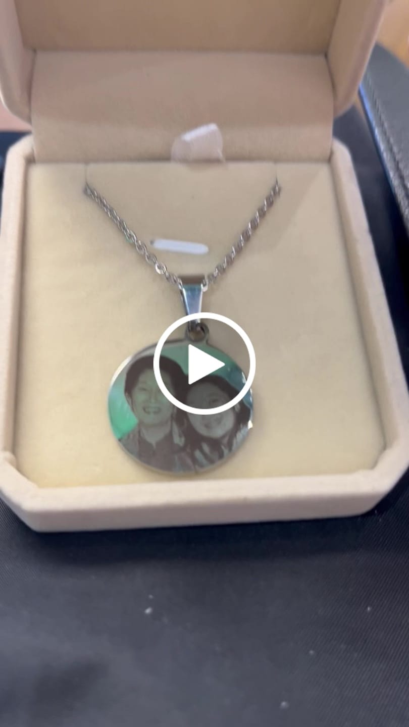 Customer video review of Printave™ Personalized Round Necklace