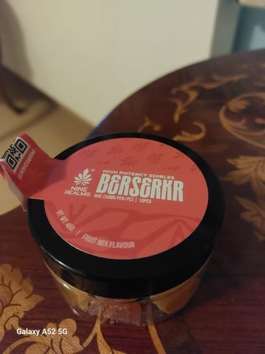 Customer photo review of CLASSIC Gummies