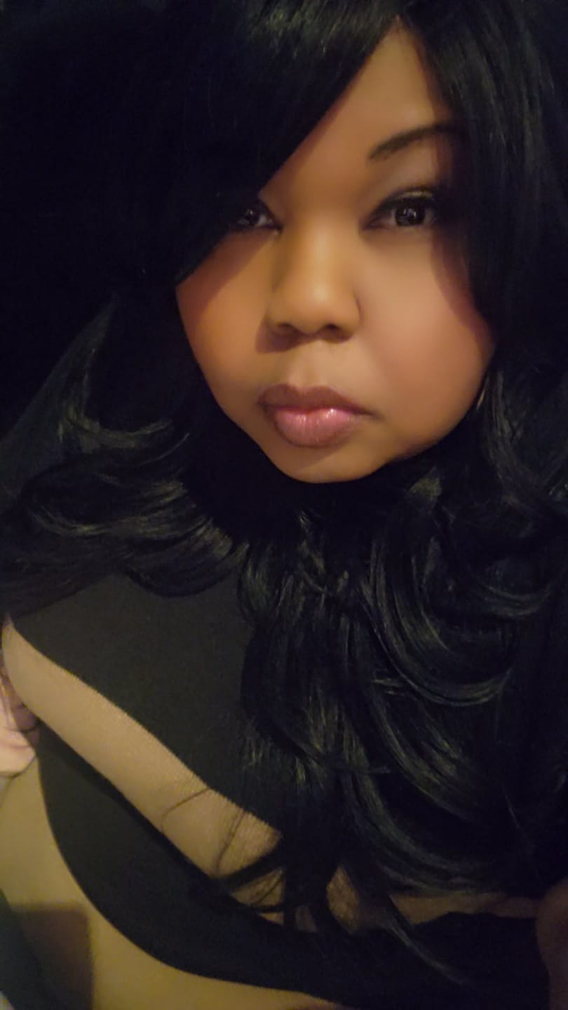 Customer photo review of Freetress Equal Synthetic Curtain Bang HD Lace Wig - BOMBSHELL
