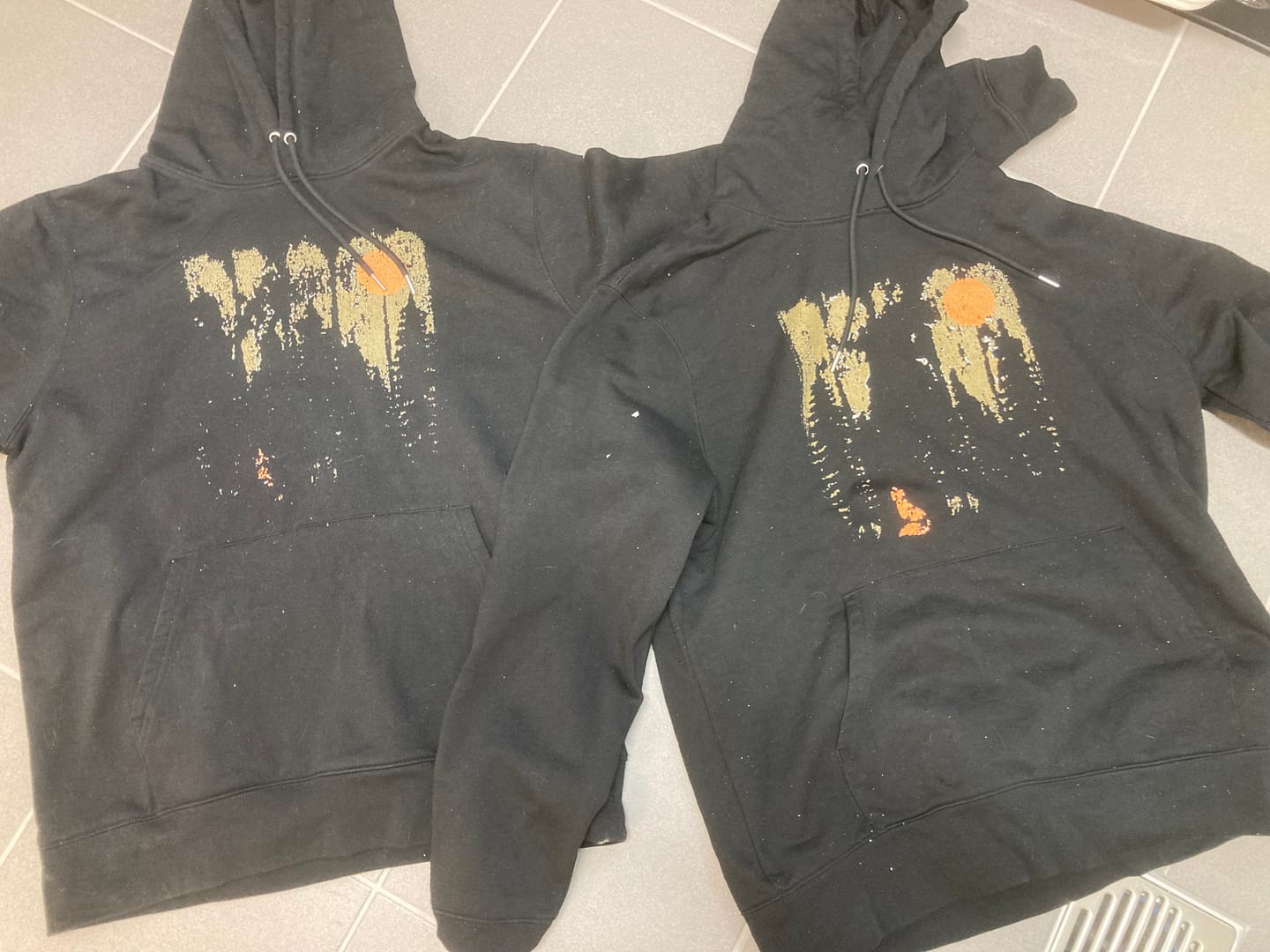 Customer photo review of FUCHS IM WALD KHAKI - Bio Unisex Hoodie (PREMIUM)