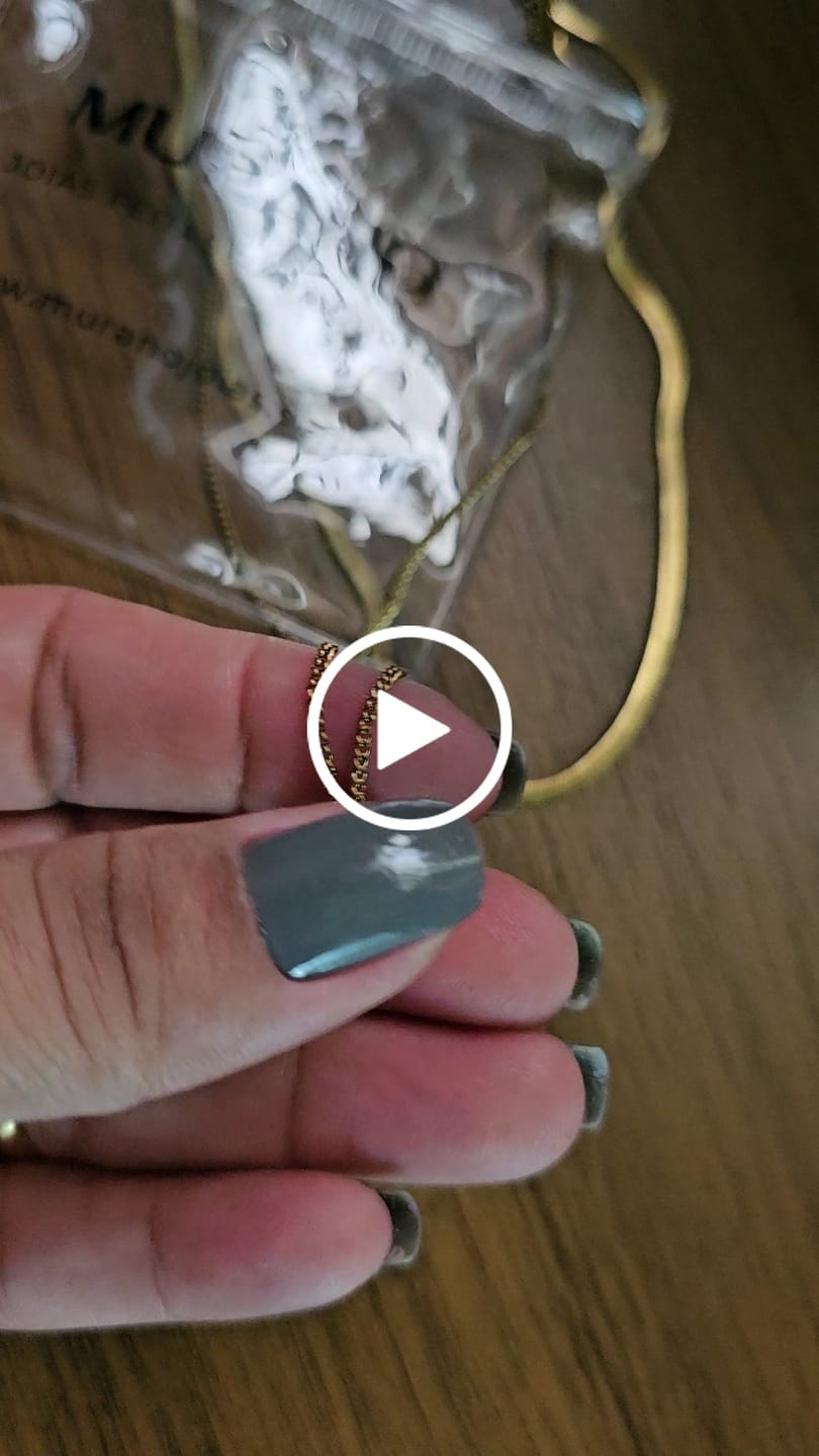 Customer video review of Mix Colar Paris Banhado em Ouro 18k