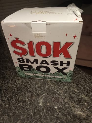 Customer photo review of Luxe Red | $10k Smashbox