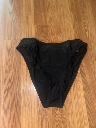 Customer photo review of JESSIE Black Classic Bikini Bottoms