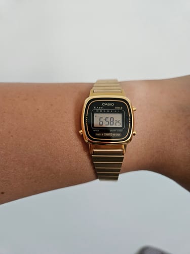 Customer photo review of Reloj Casio Vintage LA670WGA-1DF Negro Dorado Mini