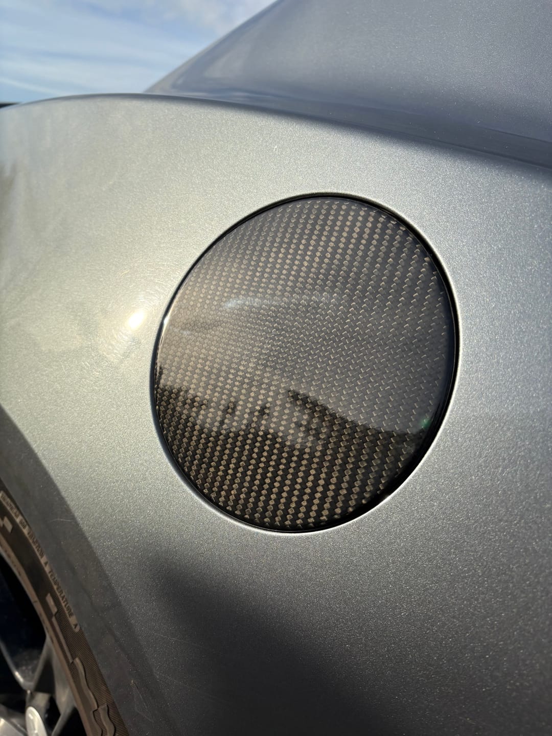 Customer photo review of 2016-2024 Camaro Real Carbon Fiber Gas Cap Cover