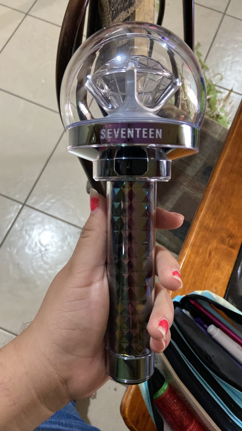 Customer photo review of SEVENTEEN - OFFICIAL LIGHT STICK VER.3