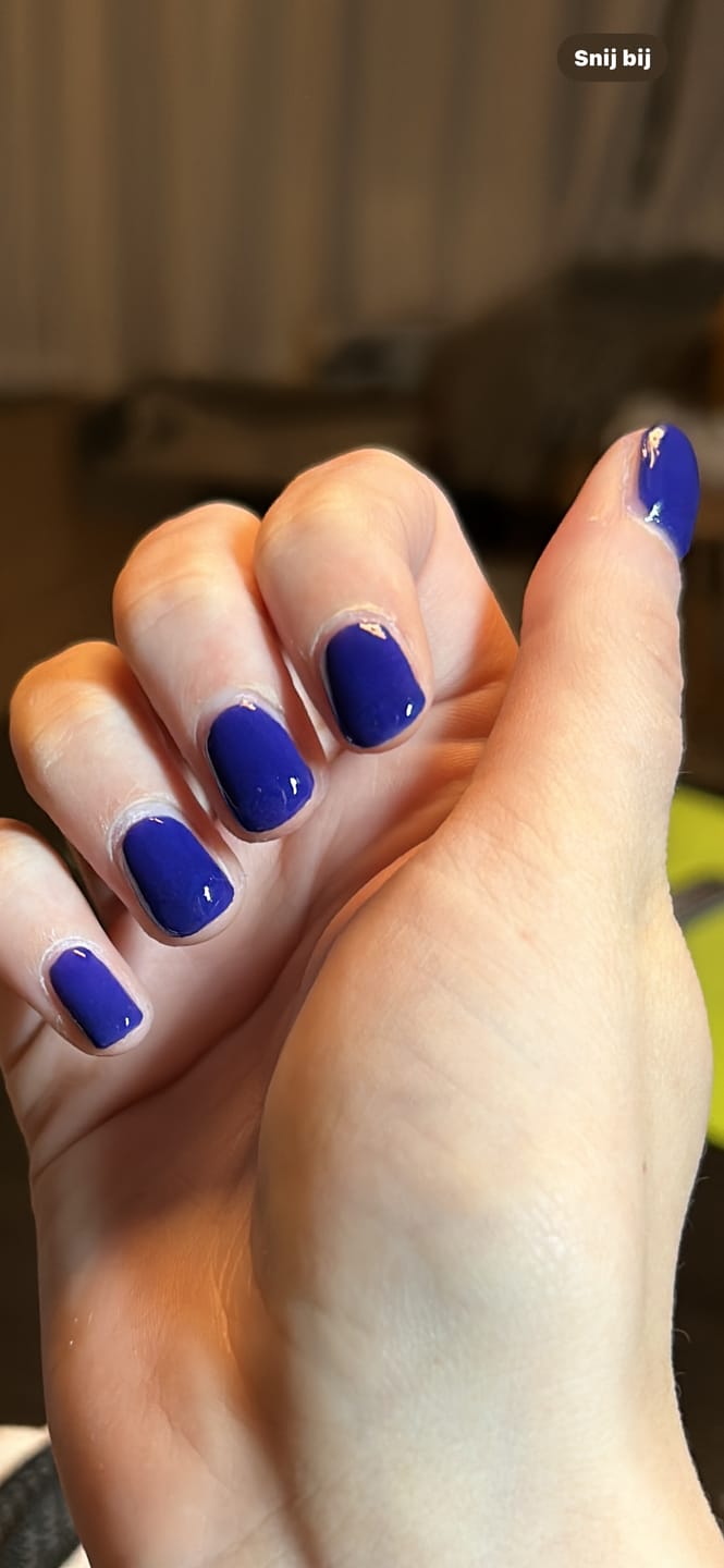 Customer photo review of Sapphire Blue Dipping Powder