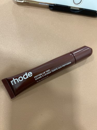 Customer photo review of peptide lip tint / espresso - Disponivel