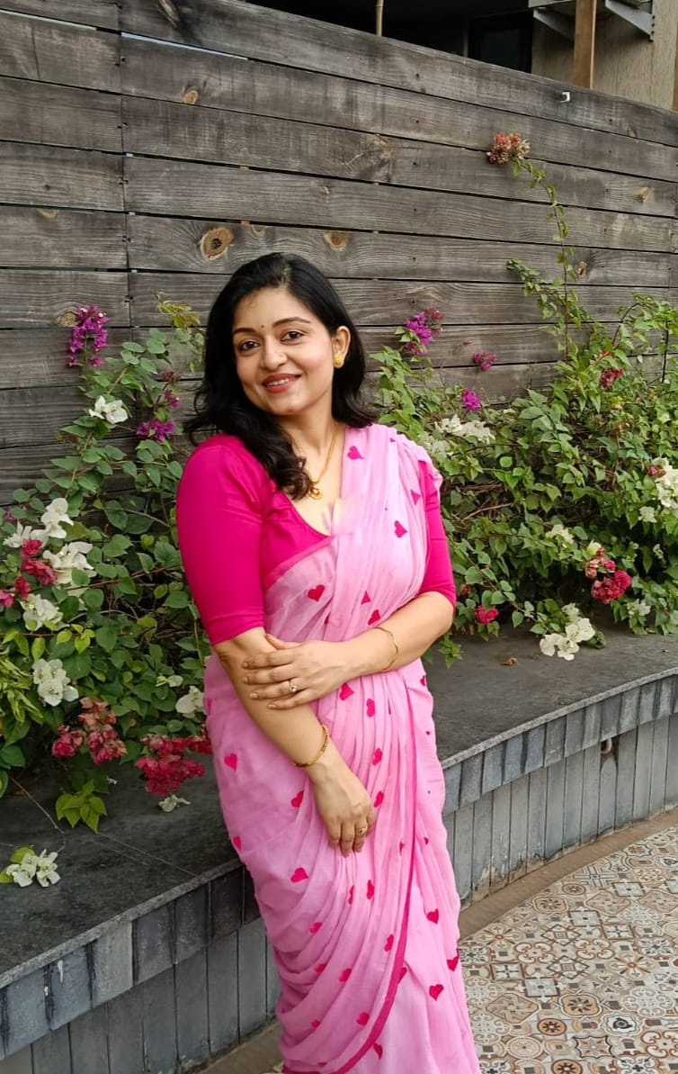 Customer photo review of Pink Love Mulmul Cotton Saree