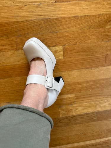 Customer photo review of Claudia Beige