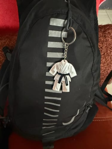 Customer photo review of Porte-clés personnalisé ceinture noire - Cadeau Taekwondo, Karate, Jiu-Jitsu