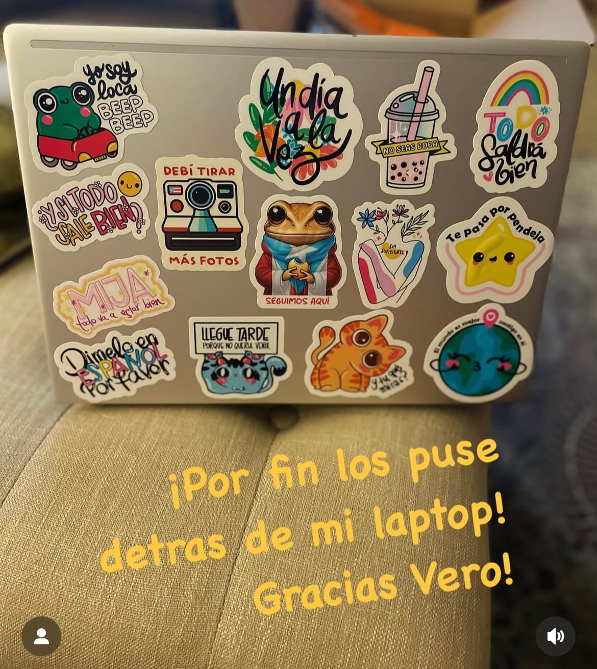 Customer photo review of Debí tirar más fotos (Sticker Laminado)