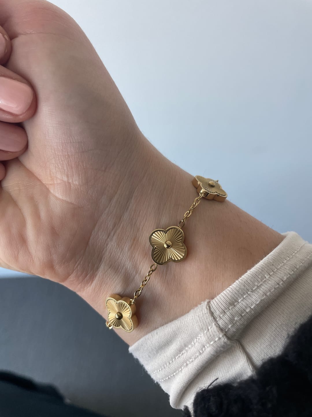 Customer photo review of Golden Lucky Leaf Abbaddon Armband 14K Vergoldet
