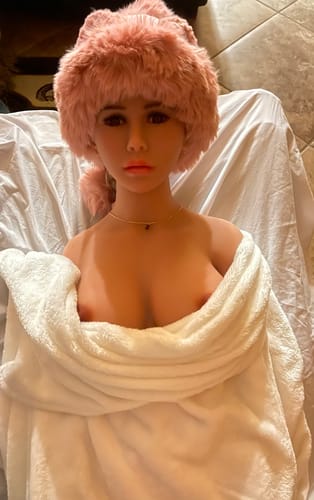 Customer photo review of 3-7 Days Delivery! Marina 164cm/5ft 38 Blonde Sex Doll