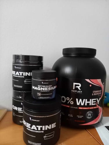 Zákaznická recenze s fotkou produktu Creatine Monohydrate