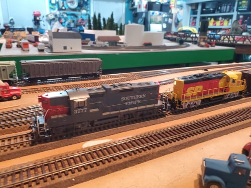 Customer photo review of Athearn Genesis ATHG82826 HO GP9E Locomotive with DCC & Sound, SP #3777