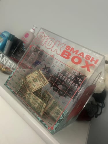 Customer photo review of Luxe Red | $10k Smashbox