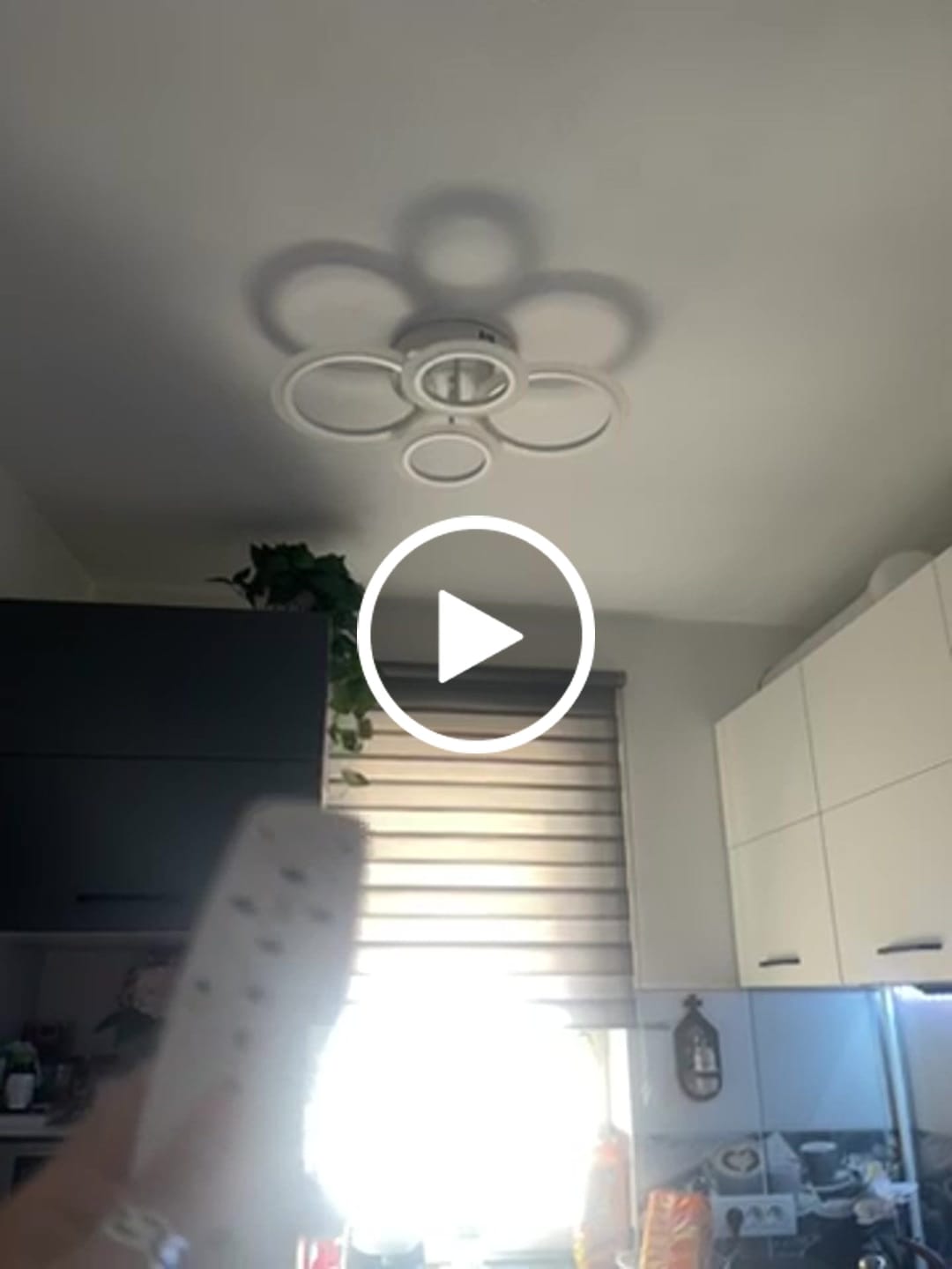 Customer video review of Lustra LED 1+1 Square Design Black Echivalent 300W Telecomanda