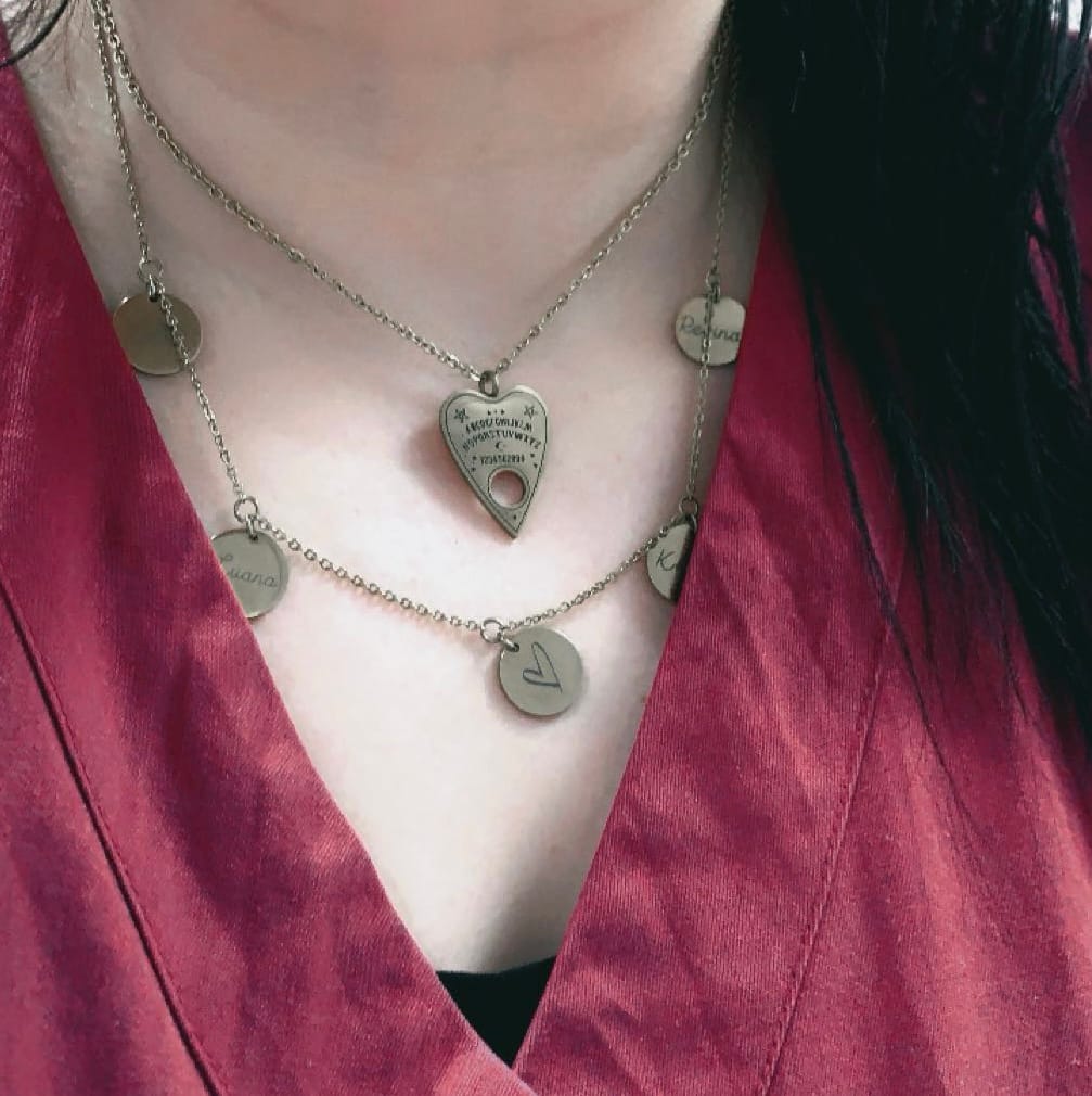 Customer photo review of Ouija-Planchette Halskette