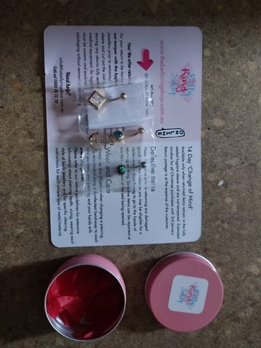 Customer photo review of Single Gem Opal Gleam Classique Belly Bars