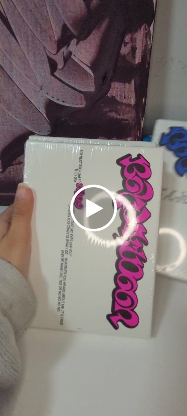 Customer video review of BOYNEXTDOOR - OFFICIAL LIGHT STICK SET