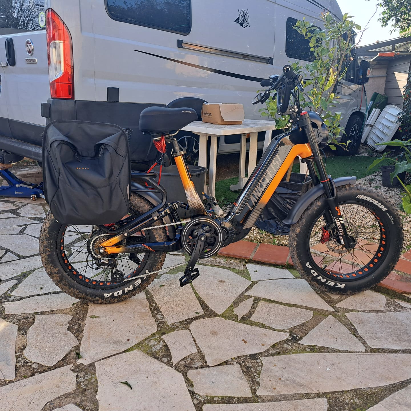 Customer photo review of Lankeleisi RX800 Plus 1000W 20" Fat Bike 960Wh Full Suspension Electric Bike 48V 20Ah Battery SUV E-Bike