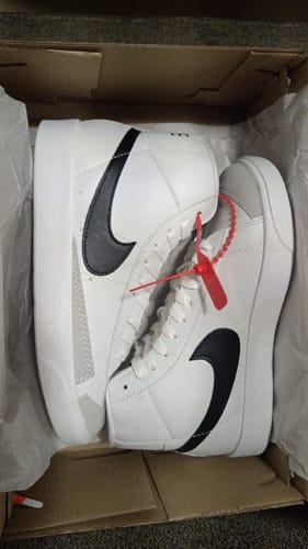 Customer photo review of Tenis Blazer Bota Blanco Negro