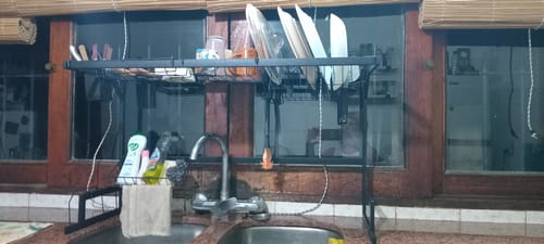 Customer photo review of Escurridor de metal para cocina sobre mesada