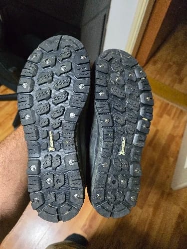Customer photo review of Kylebooker Screw-in Studs for Wading Boots,26pcs Wading Boot Studs for Felt Or Rubber Sole