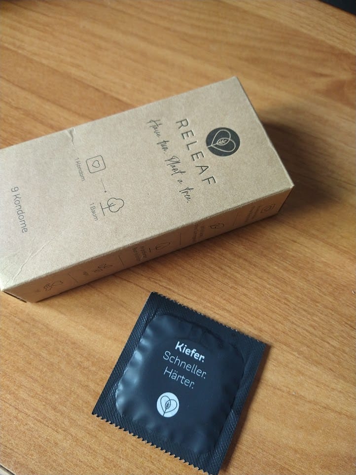 Customer photo review of Releaf | Baumpflanzende Kondome