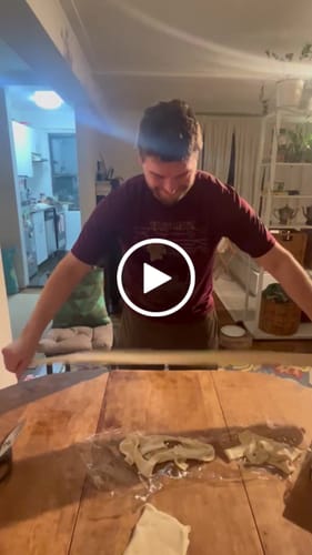 Customer video review of [N8] Hot Oil-Seared Hand-Ripped Noodles Meal Kit (4 Servings)