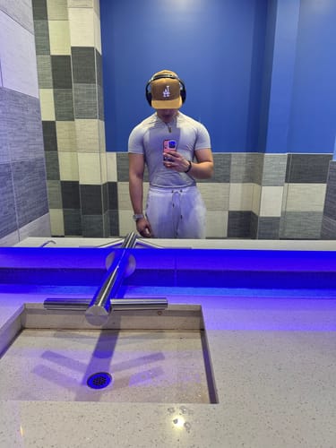 Customer photo review of Sunwashed Sweatpants