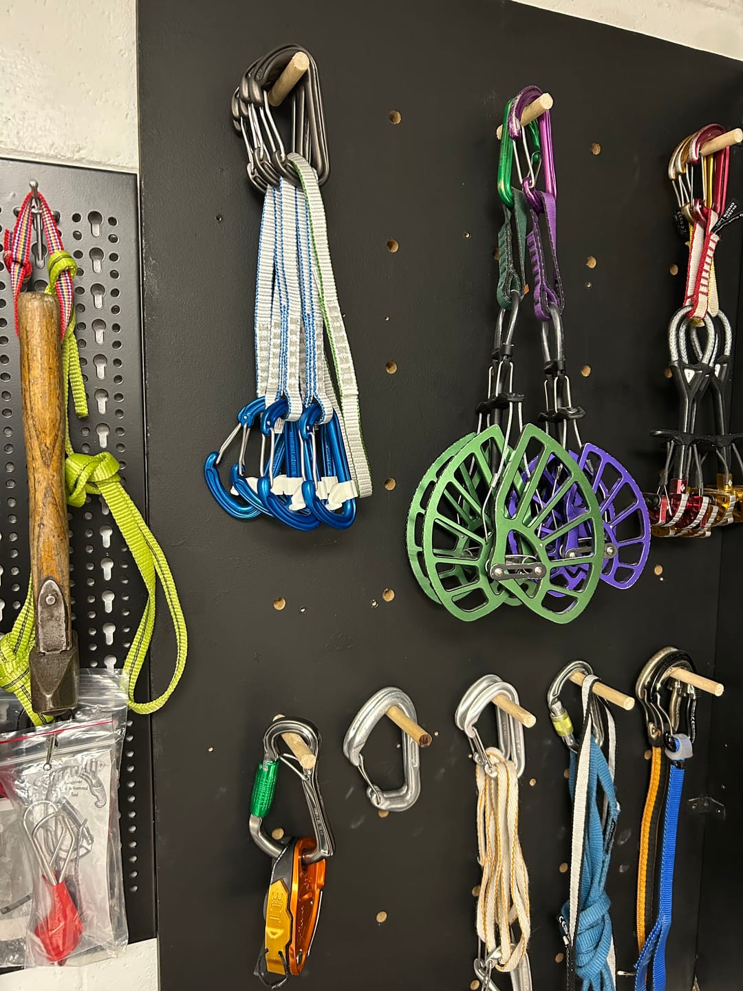 Customer photo review of "Soft-Cinch" - Lead Rope Solo Backfeed Preventer (5 Pack)