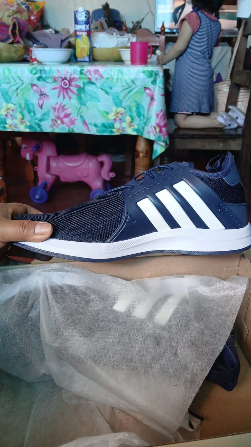 Customer photo review of Tenis 018 Marino Blanco