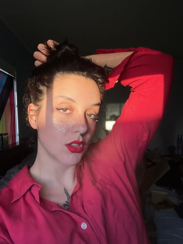 Customer photo review of Gold Glitter Freckles Makeup Patches