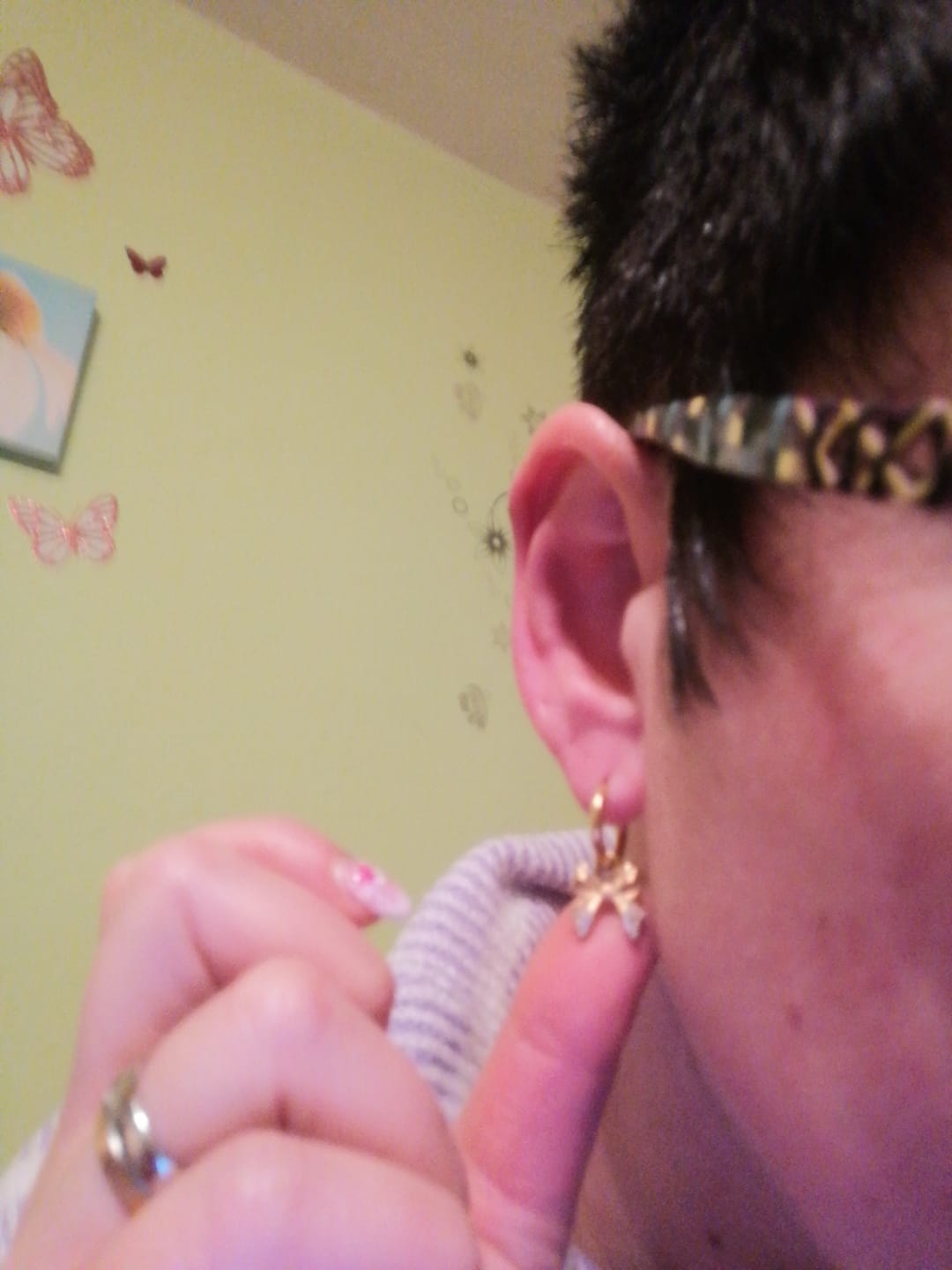 Customer photo review of Sweet Bow Ohrringe 18K Vergoldet