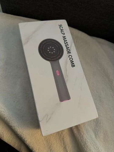 Customer photo review of Electric Massage Comb Red Light Vibration Head Massage Comb Oil Applicator Nourishing Scalp Brush Hair Growth Anti Loss Care