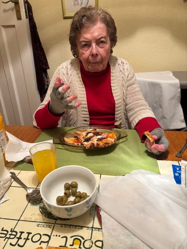 Customer photo review of Premium Onecompress™ Gloves