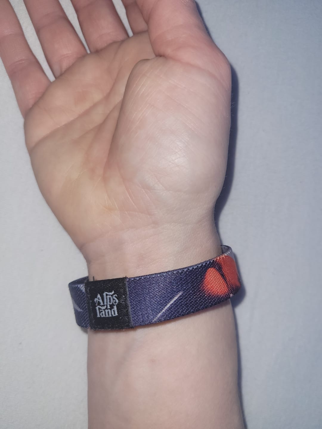 Customer photo review of Never Give Up - Elastisches Armband