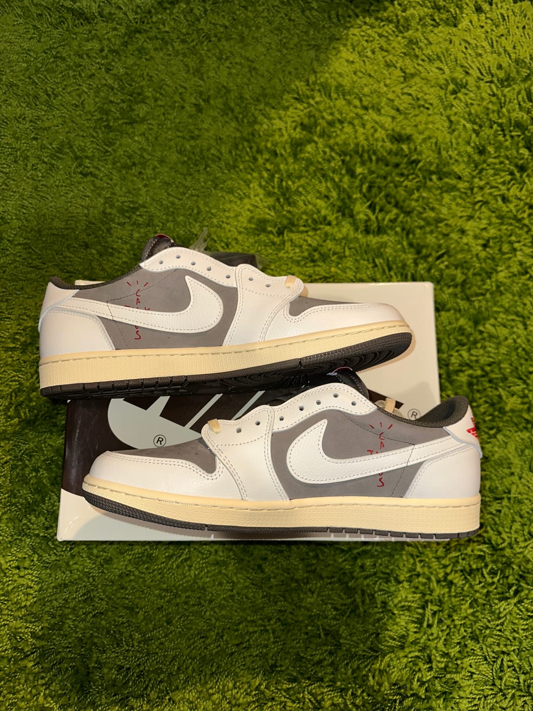 Customer photo review of JORDAN 1 LOW x TRAVIS SCOTT REVERSE MOCHA