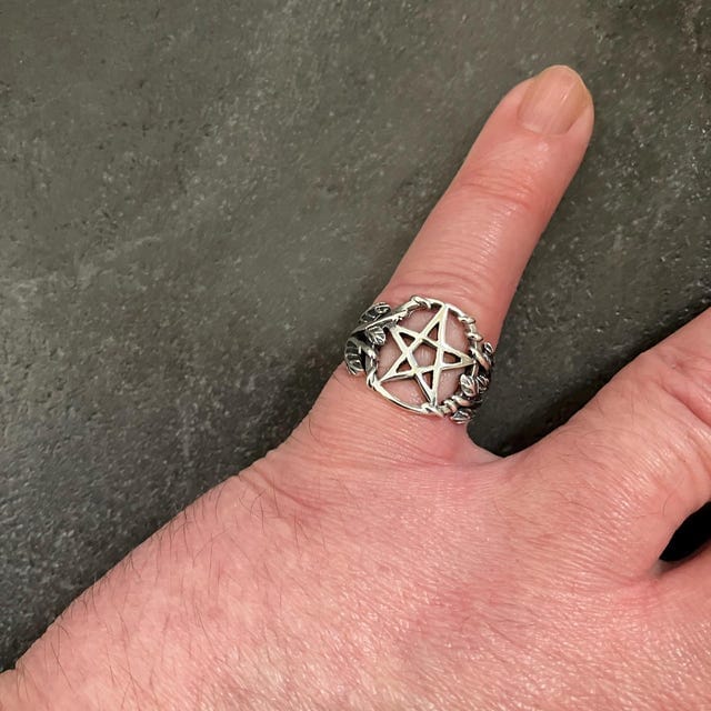 Customer photo review of 925 Sterling Silver Floral Pentagram Ring