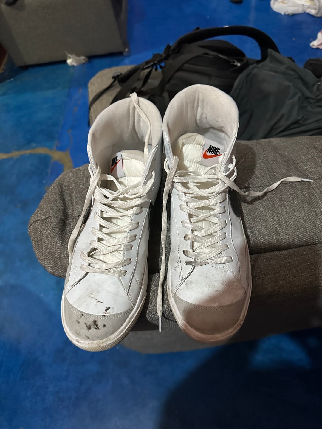 Customer photo review of Tenis Blazer Bota Blanco Negro