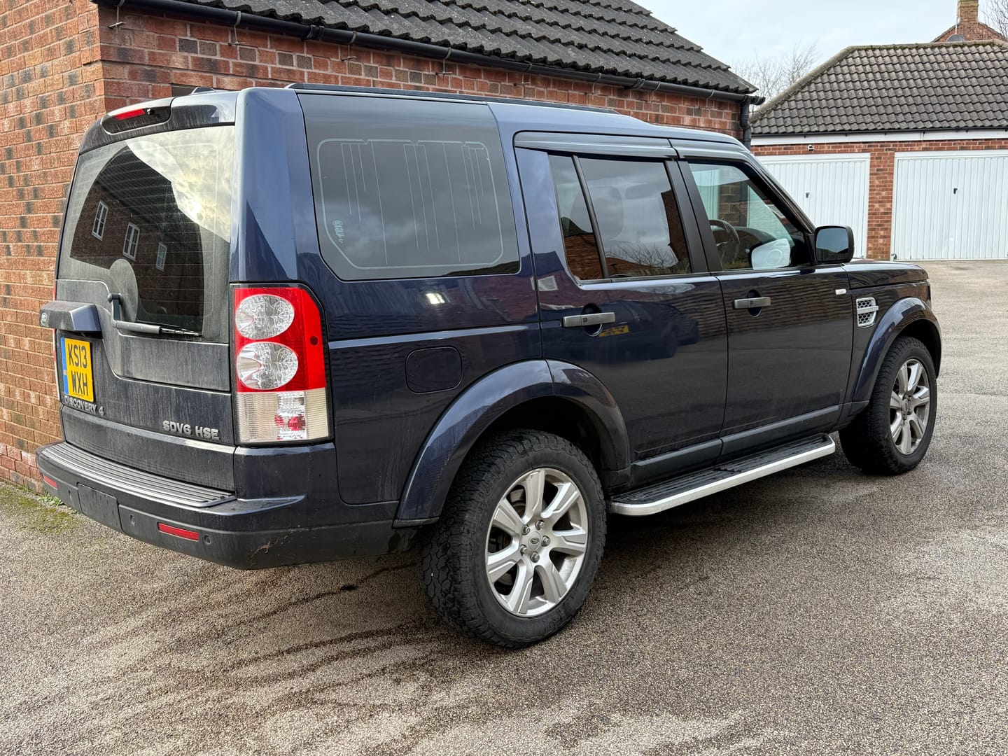 Customer photo review of Auto Clover Wind Deflectors Set for Land Rover Discovery 3 & 4 (4 pieces)