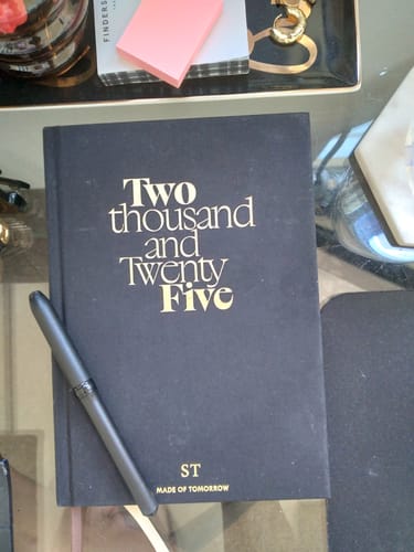 Customer photo review of 2025 Weekly Diary