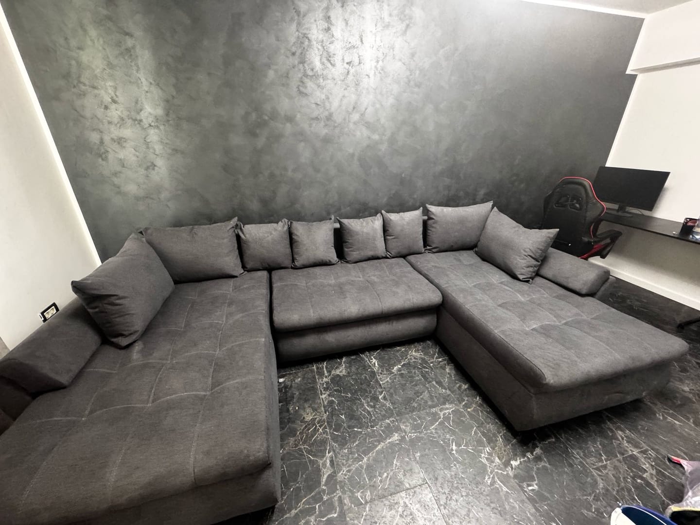 Customer photo review of Colțar extensibil dumonde cu ladă de depozitare si sezut confortabil din spuma HR, Loana U Grafit 355x185 cm